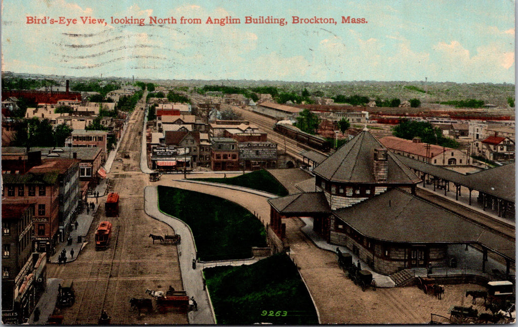 MA, BROCKTON - Bird eye train depot, buildings - some with signs postcard - E090