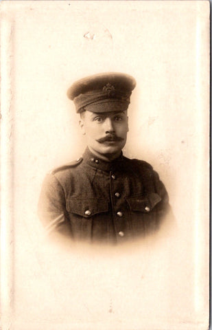 Military - Army Man - Canadian soldier portrait - @1917 RPPC - QC0009