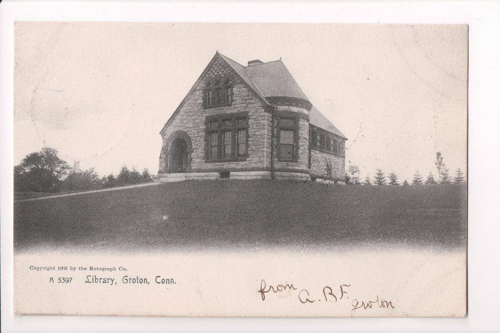 CT, GROTON  - Library on hill, Rotograph postcard - A12073