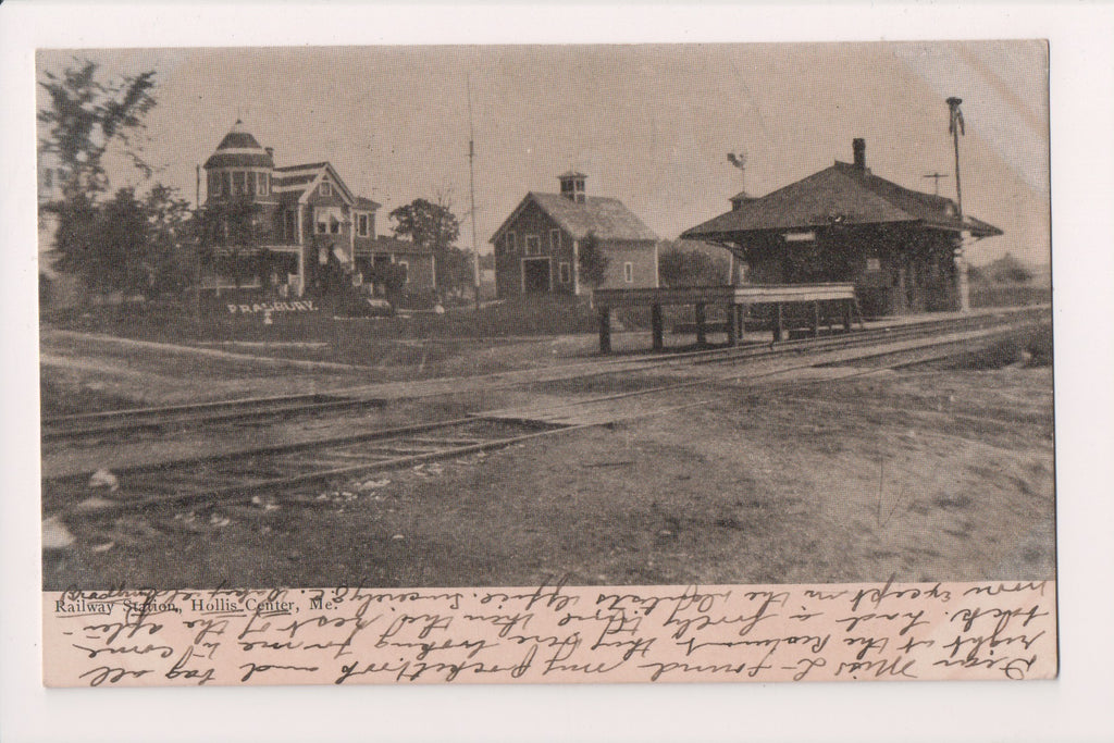 ME, HOLLIS CENTER - Railway Station, train tracks, house etc postcard - E10001