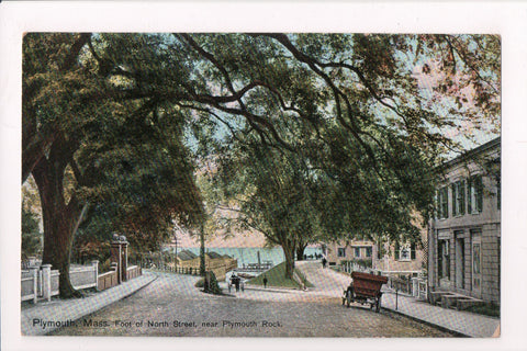 MA, Plymouth - North St near Plymouth Rock, vintage postcard - MA0087