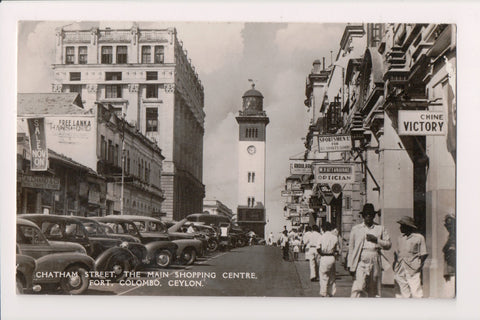 Foreign postcard - Ceylon, Columbo/Columbia - Chatham St w/signs - RPPC - MB0094