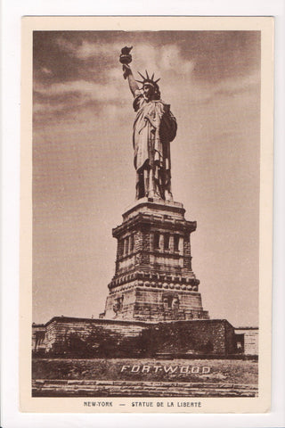NY, New York City - Statue de la Liberte - Fort Wood postcard - A06425