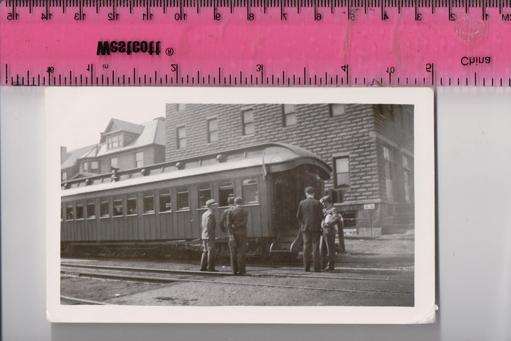 Train - EBT Railroad Car, men - PHOTO - SL2725