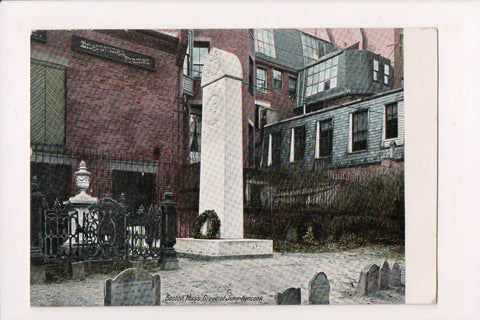 MA, Boston - John Hancock Grave postcard - w04540