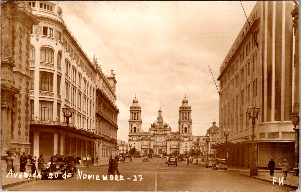 Foreign postcard - MEXICO CITY, Mexico - El Palaco, street scene RPPC - 2K0041