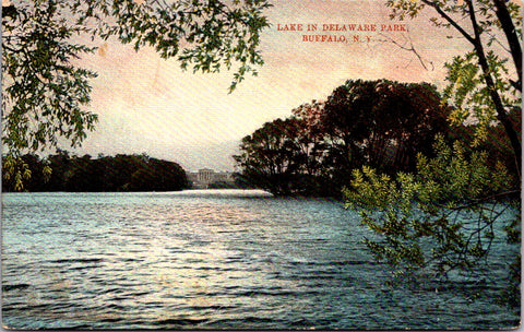 NY, BUFFALO - Delaware Park Lake postcard - 2k0184
