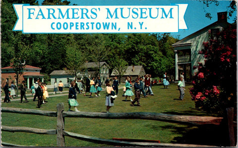 NY, COOPERSTOWN - Farmers Museum, people on lawn vintage postcard - 2k0300