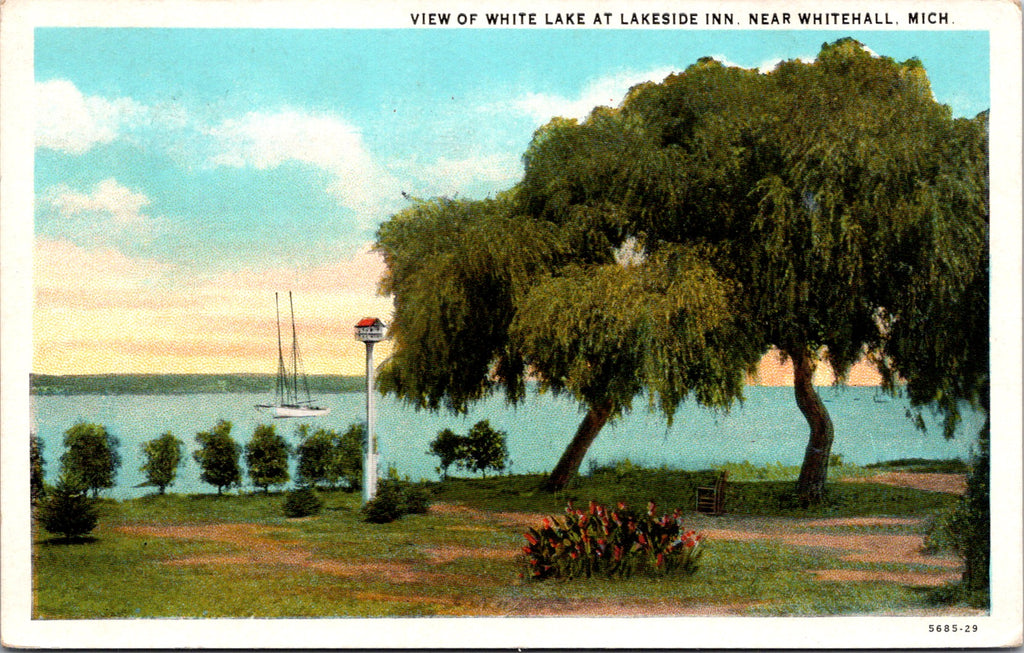 MI, WHITEHALL - White Lake at Lakeside Inn postcard - 2k0503