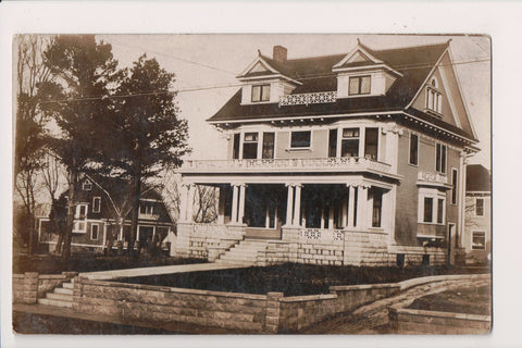 NE, YORK - Unknown Residence - Huffmans General Supply House - RPPC - 2K1311