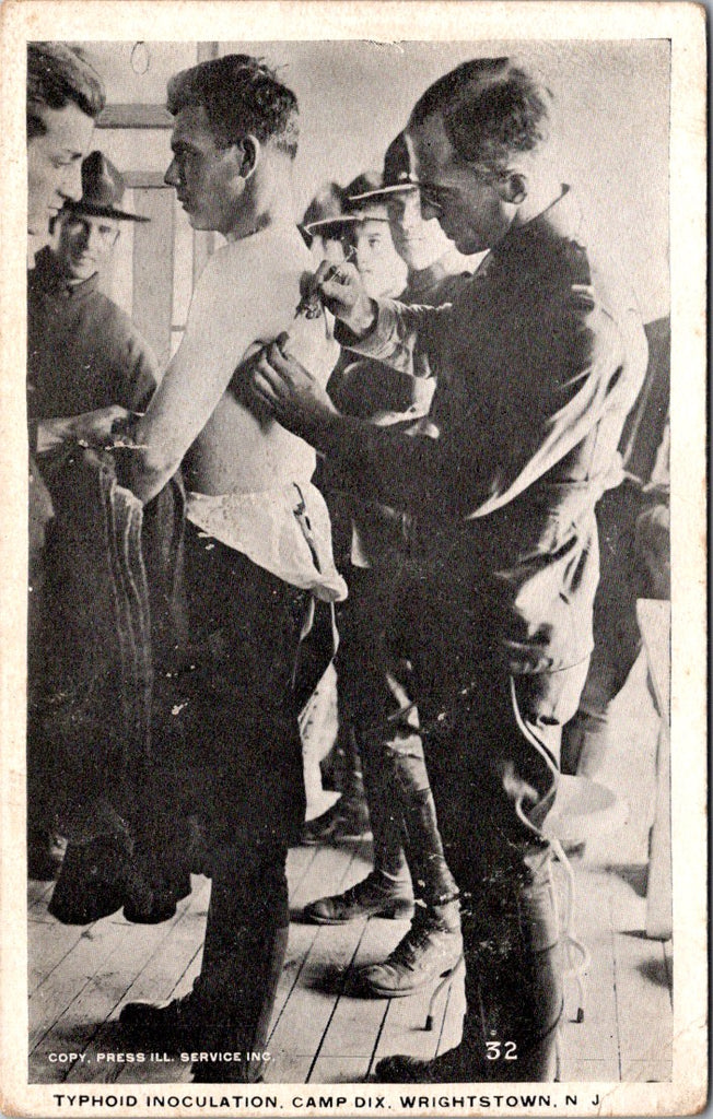 NJ, WRIGHTSTOWN - Camp Dix - Typhoid Inoculation up close postcard - 2k1312