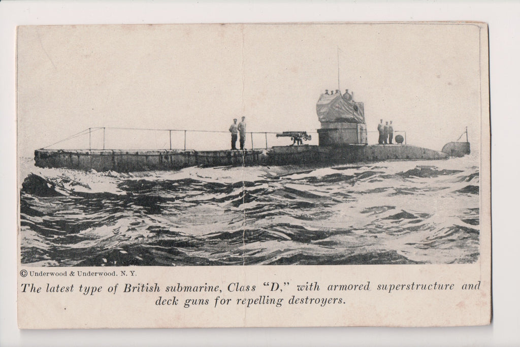 Ship Postcard - BRITISH SUBMARINE, Class D with deck guns postcard - 2k1355