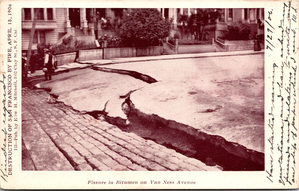 CA, San Francisco - Van Ness Ave, Fissure in Bitumen after quake - 2k0855