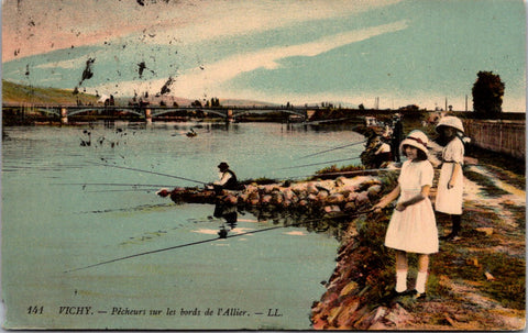 Foreign postcard - VICHY, France people fishing incl girl in white dress - 400216
