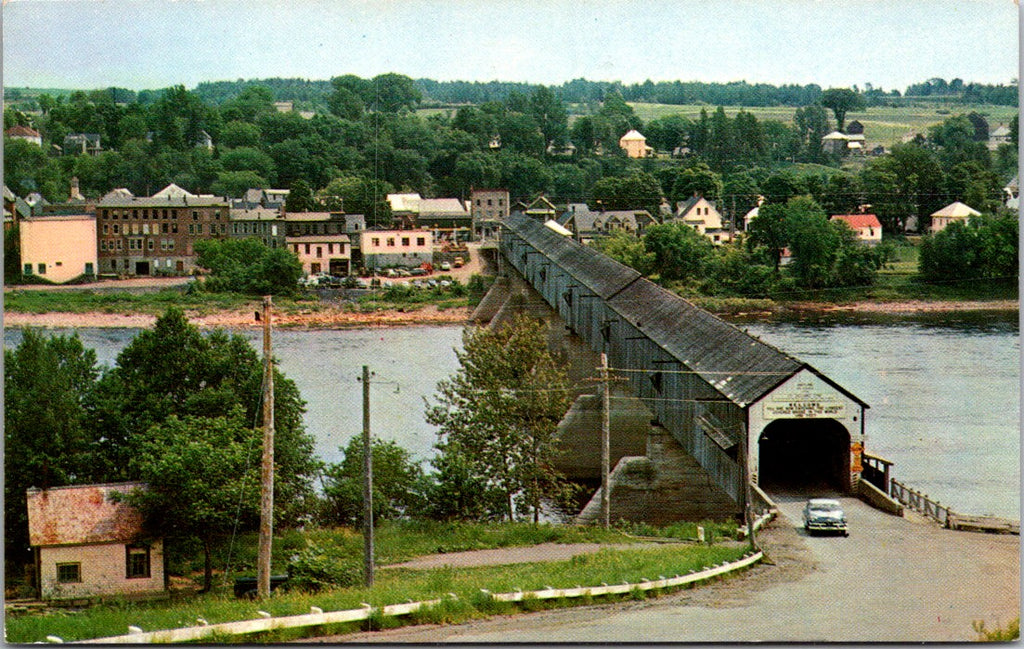 Canada - HARTLAND, NB - Covered Bridge (longest) postcard - 400546