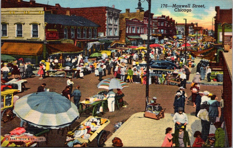 IL, Chicago Illinois - Maxwell St, vendors, people, wagons postcard