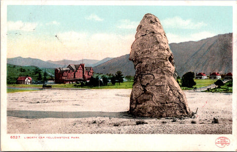 WY, YELLOWSTONE - Liberty Cap, Yellowstone Park postcard - A06493