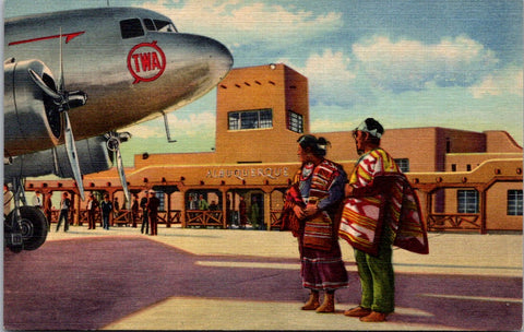 NM, ALBUQUERQUE - Municipal Airport, TWA plane, People postcard - A06864