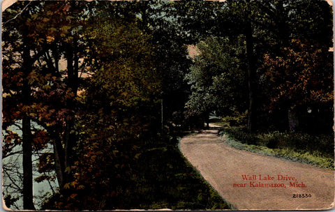 MI, KALAMAZOO - Wall Lake Drive - 1915 postcard - A07113