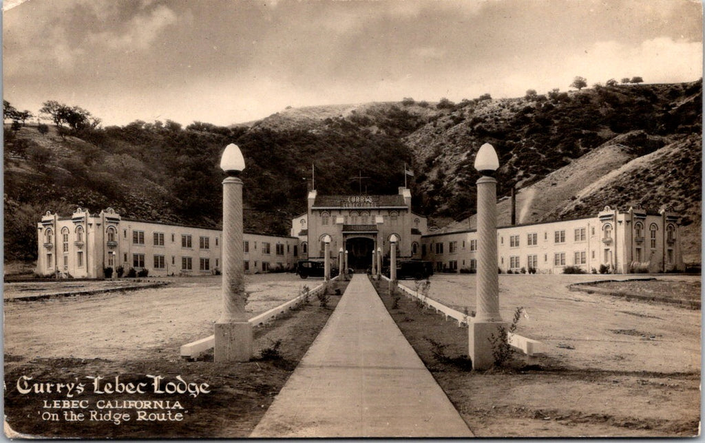 CA, LEBEC - Currys Lebec Lodge - 1923 RPPC postcard - A10131