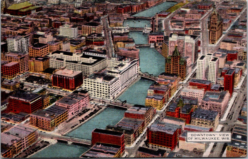 WI, MILWAUKEE - Bird eye View of Downtown - 1941 postcard - A17087
