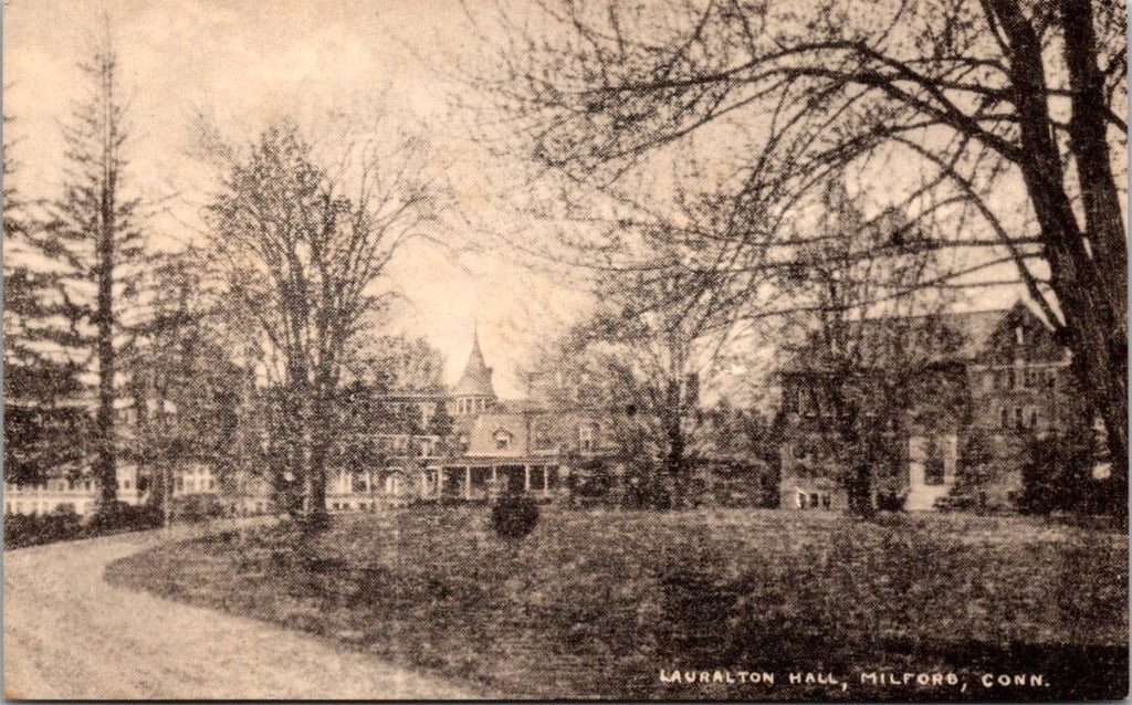 CT, MILFORD - Lauralton Hall - vintage postcard - A19146