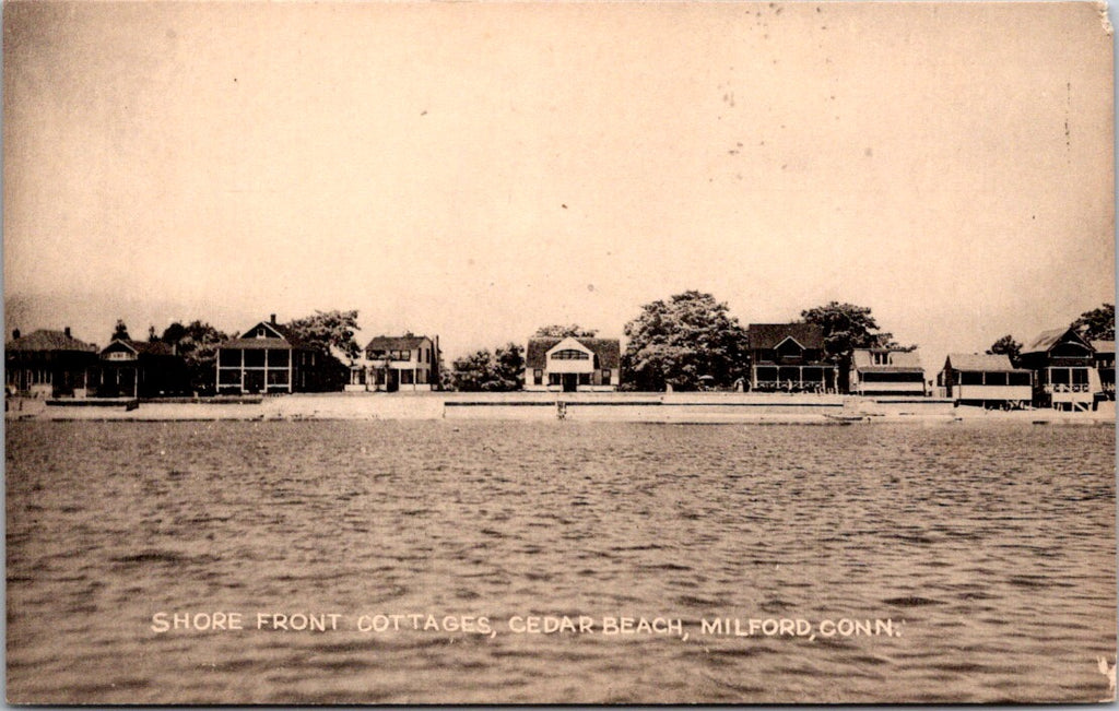 CT, MILFORD - Cedar Beach, Shore front Cottages - vintage postcard - A19306