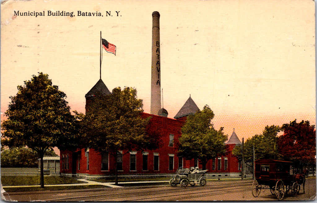 NY, Batavia - Municipal Building, car and Hearst? wagon postcard - A19434