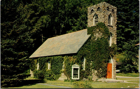 NY, HAGUE - Baptist Church on Lake George vintage postcard - A19444
