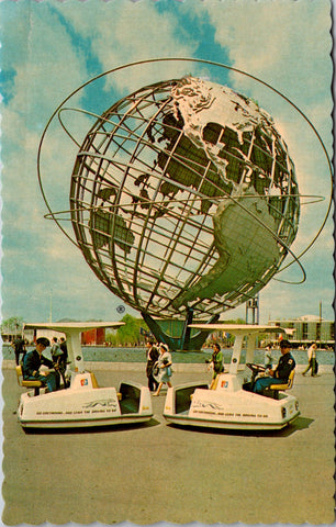 NY, New York - Worlds Fair 1964-65 - Unisphere and Escorters postcard - B18109