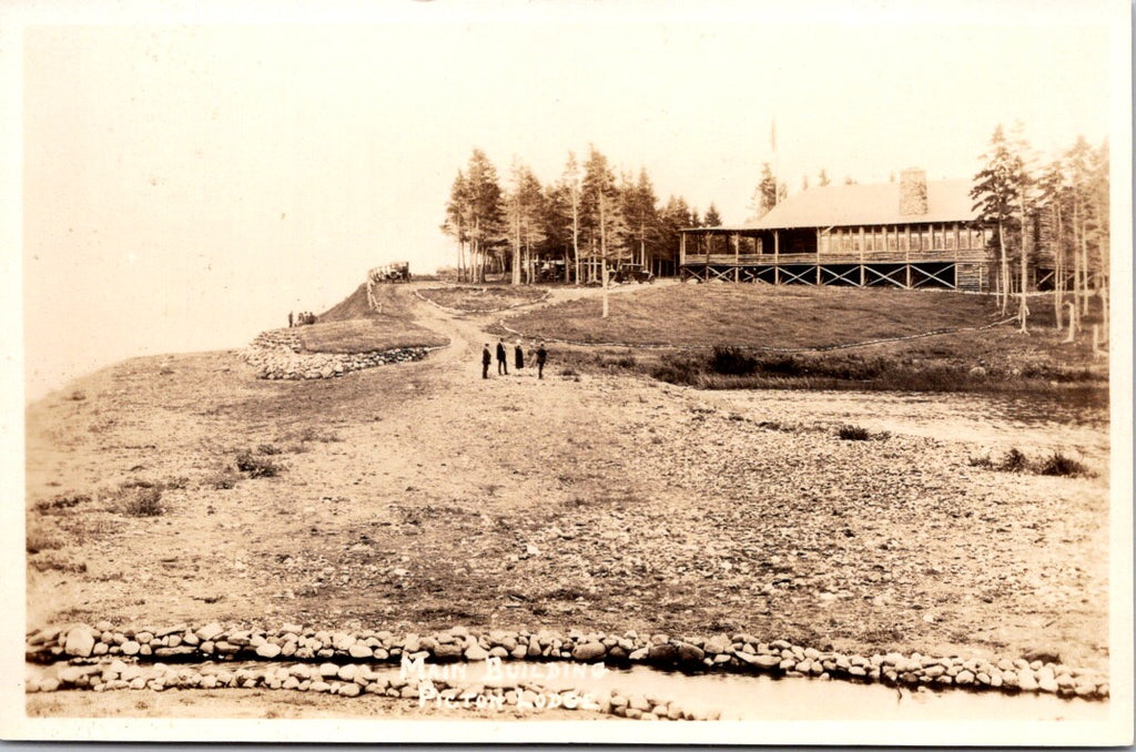Canada - JASPER, AB - Picton Lodge in Jasper National Park - RPPC - BP0048