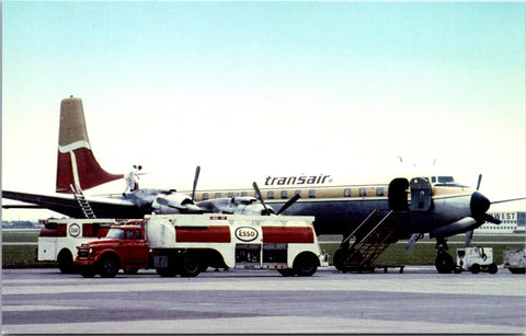Plane postcard - TRANSAIR, Douglas DC-7, ESSO Gas trucks - BP0091