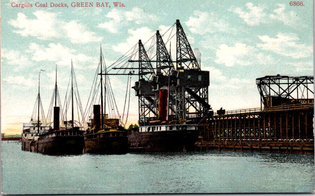 WI, Green Bay - Cargills Coal Docks, machinery, boats etc postcard - C08132