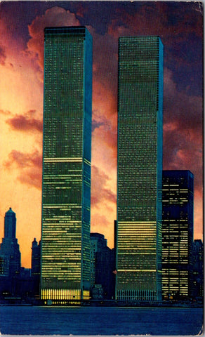 NY, NEW YORK CITY - World Trade Center, twin towers postcard - CP0078
