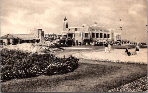 NY, JONES BEACH - Long Island, State Park bldg, people postcard - D03048