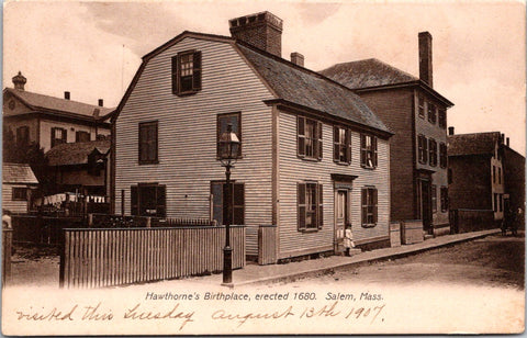 MA, Salem - Hawthorne Birthplace, little girl out front, laundry hanging on line