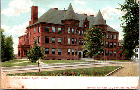 MA, LYNN - High School postcard - D05335