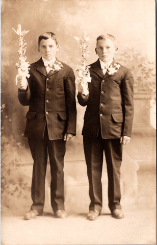 People - Children - Boys holding ? in right hands - Hillig photographer RPPC - D17260
