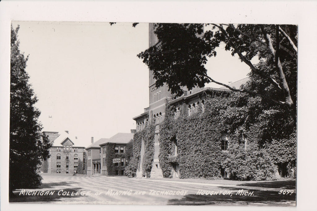 MI, HOUGHTON- Michigan College of Mining and Technology RPPC postcard - E03045
