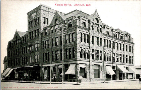 WI, ASHLAND - Knight Hotel - Mark Bostwick store with people postcard - E04308