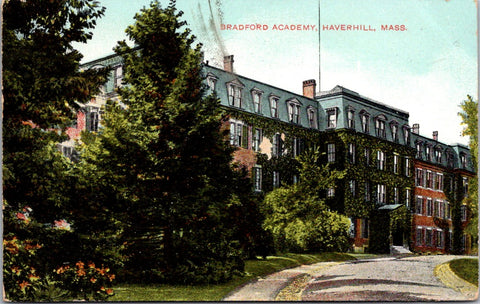 MA, HAVERHILL - Bradford Academy close up postcard - E10173