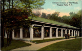 NY, NIAGARA FALLS - Cave of the Winds Entrance building, men - E23011