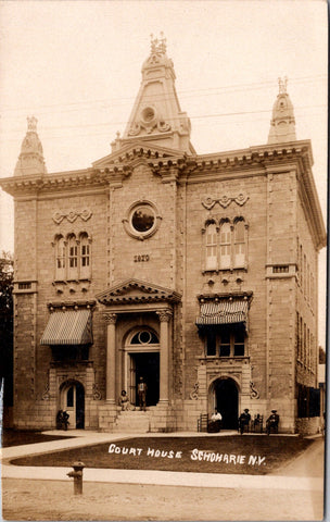 NY, SCHOHARIE - Court House with people out front - RPPC postcard - E23023