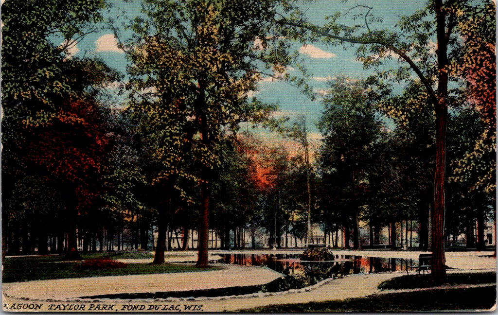 WI, FOND du LAC - Lagoon Taylor Park postcard - E23098