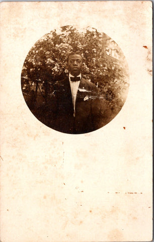 Black Americana - African American MAN posing - RPPC postcard  - E23180