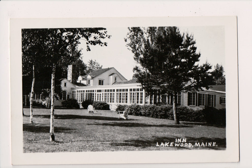 ME, LAKEWOOD - Inn closeup - 1951 RPPC postcard - E23583