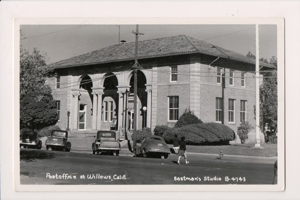 CA, Willows - Post Office - Eastman Studio real photo postcard - F23030