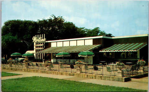 IL, CHICAGO - Mortons Restaurant postcard - G18018