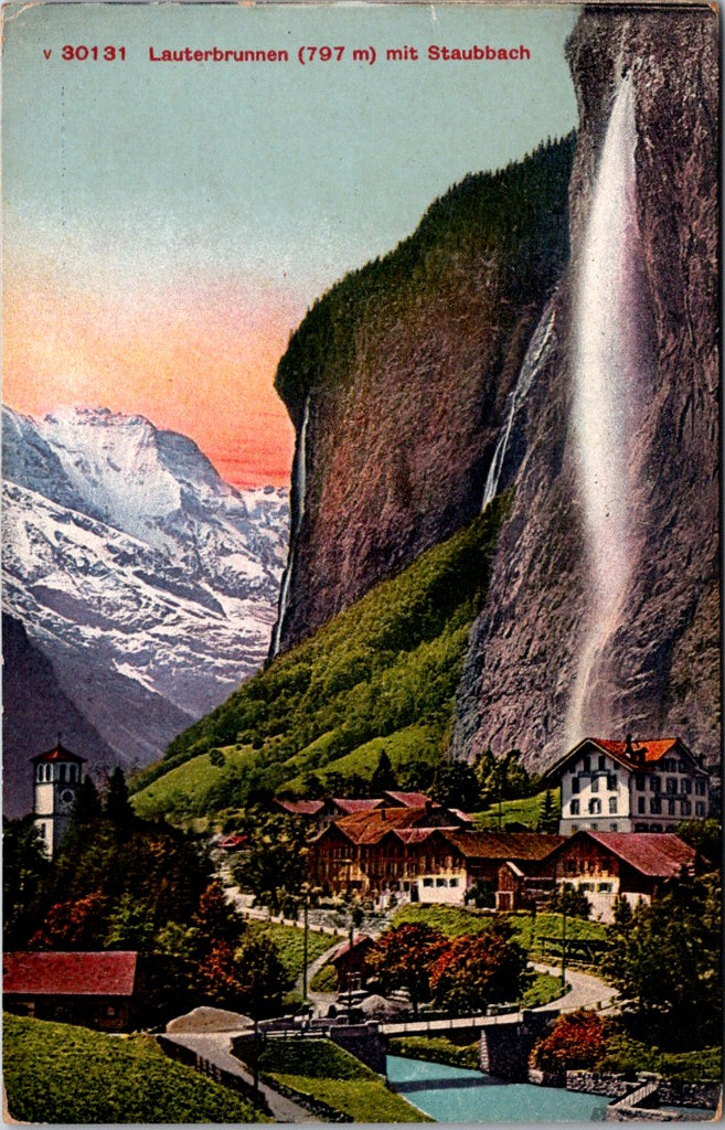 Foreign postcard - LAUTERBRUNNEN, Switzerland - town & waterfall - GR0236