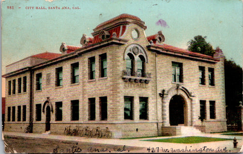 CA, Santa Ana - City Hall, bikes lined up, fire hydrant - 1910 postcard - H03069